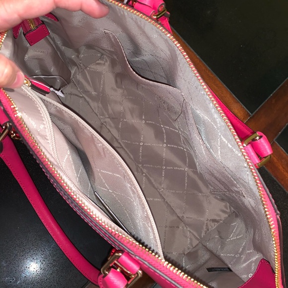 Michael Kors Ciara Satchel - Picture 4 of 8